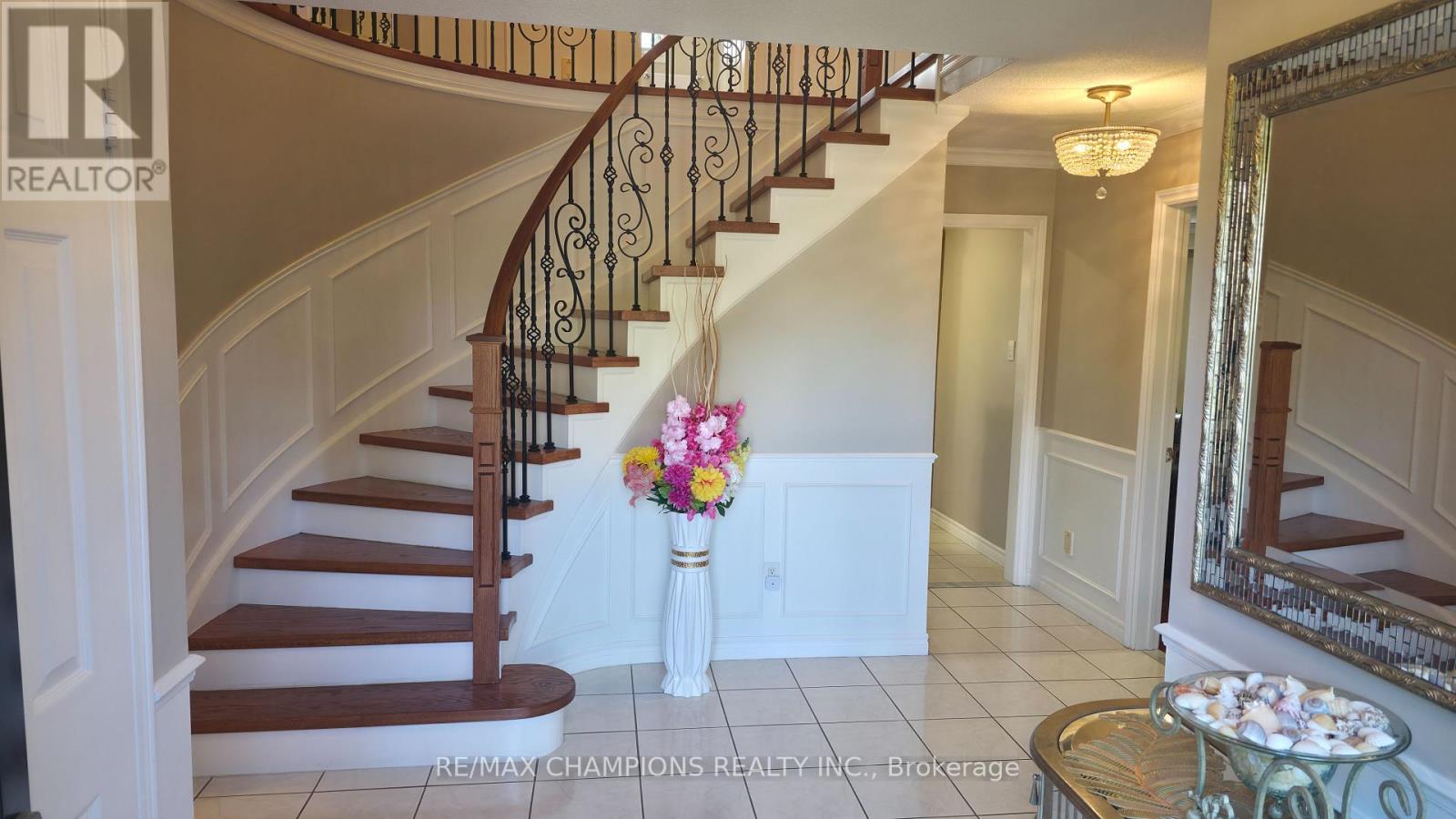 1685 Dellbrook Avenue, Pickering (Brock Ridge), Ontario  L1X 2B2 - Photo 3 - E12407583