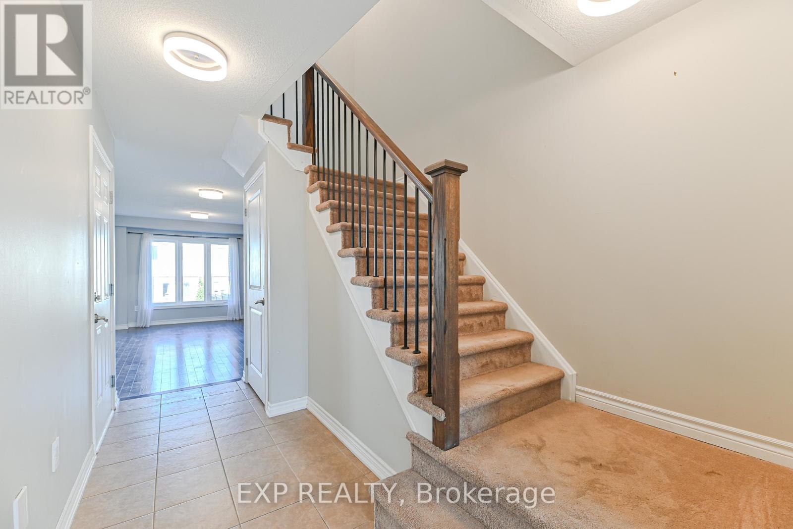 245 Thompson Road, Orangeville, Ontario  L9W 5T9 - Photo 5 - W12406383