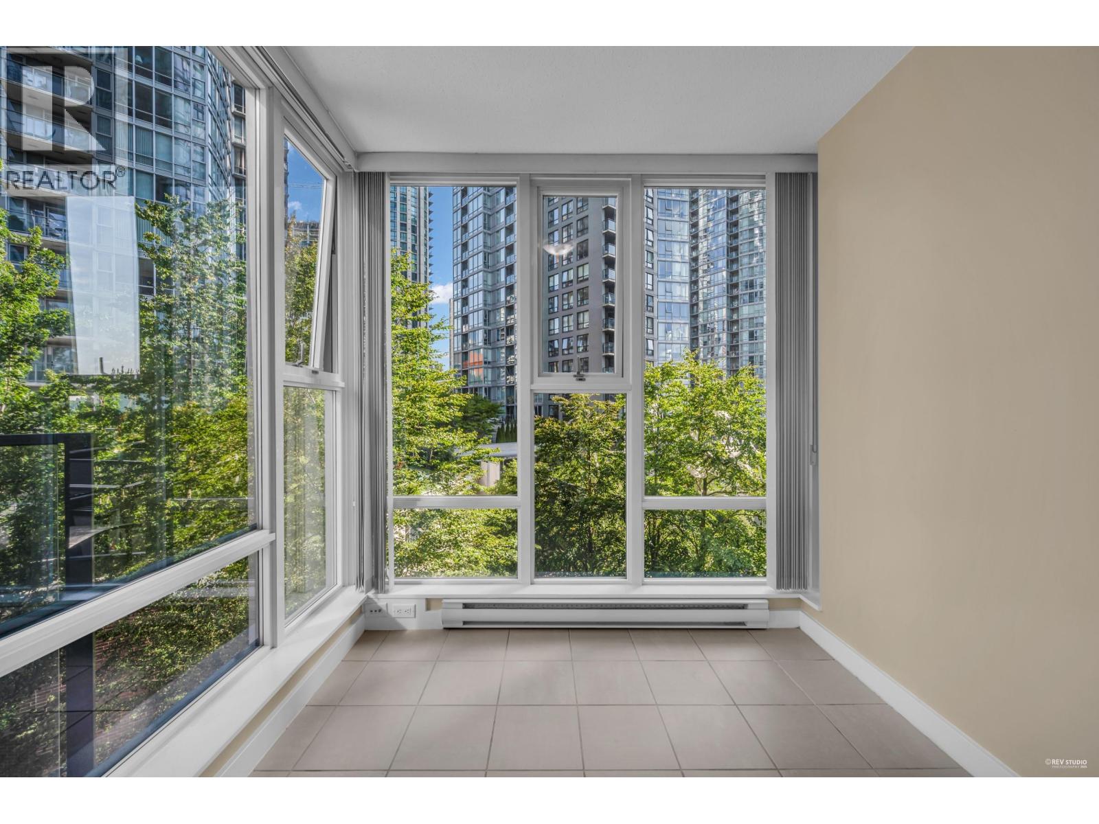 607 583 Beach Crescent, Vancouver, British Columbia  V6Z 3E6 - Photo 10 - R3022258