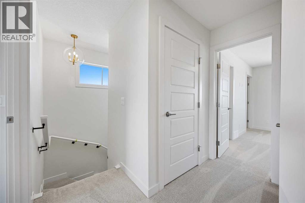 21 Southborough Lane, Cochrane, Alberta  T4C 3J4 - Photo 9 - A2254955
