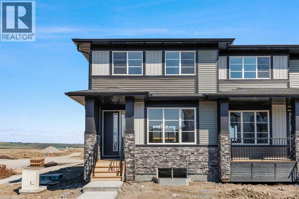 21 Southborough Lane, Cochrane, Alberta
