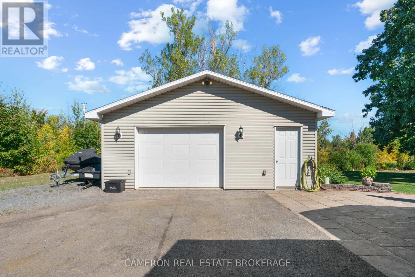 5261 Highway 138 Highway, South Stormont, Ontario  K0C 2A0 - Photo 6 - X12417269