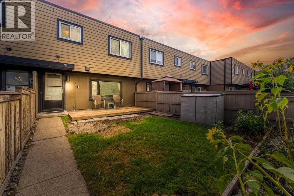 51, 3809 45 Street SW, Calgary, Alberta