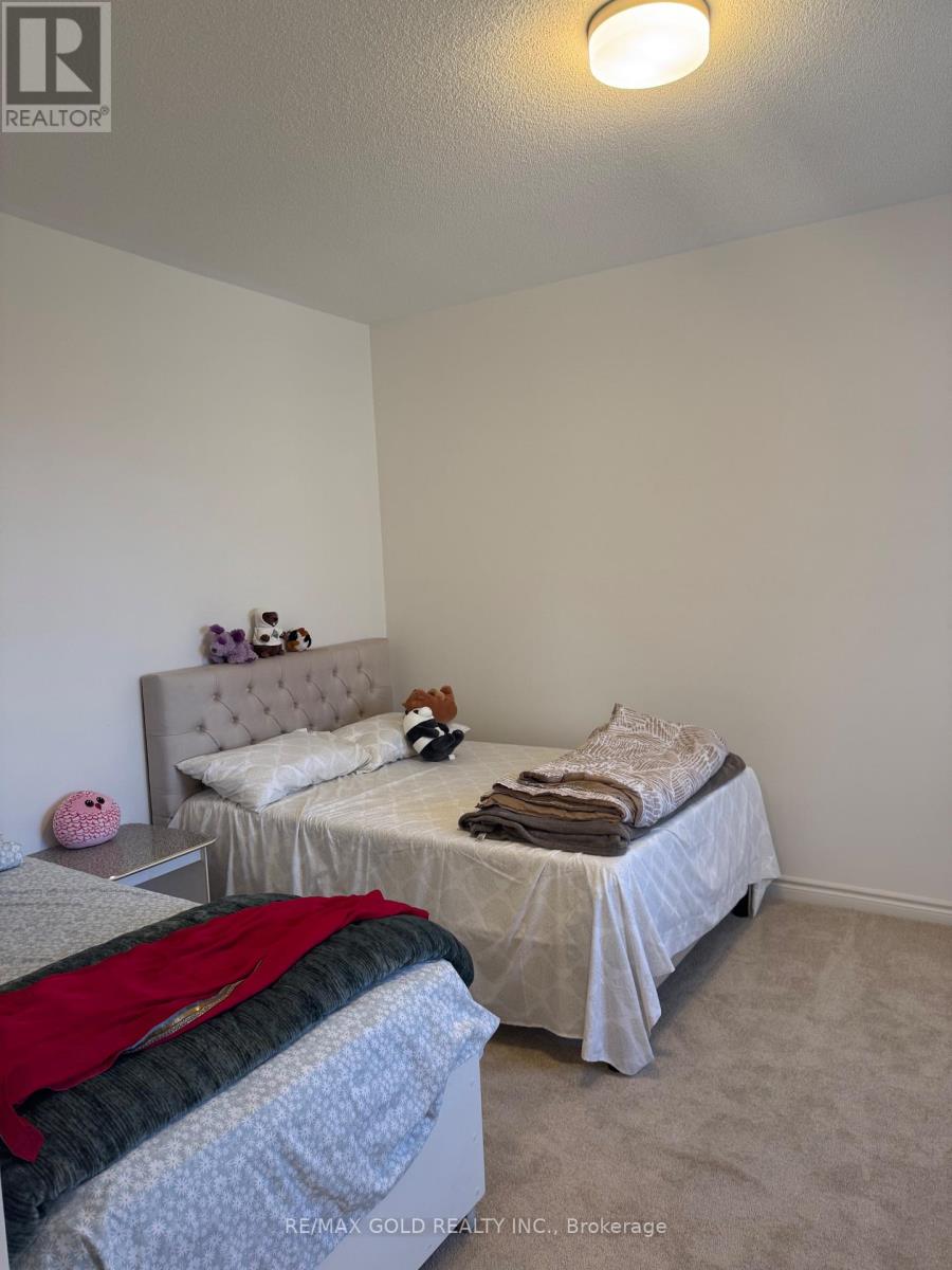 16 Magnolia Avenue, Adjala-Tosorontio, Ontario  L0G 1W0 - Photo 38 - N12417270