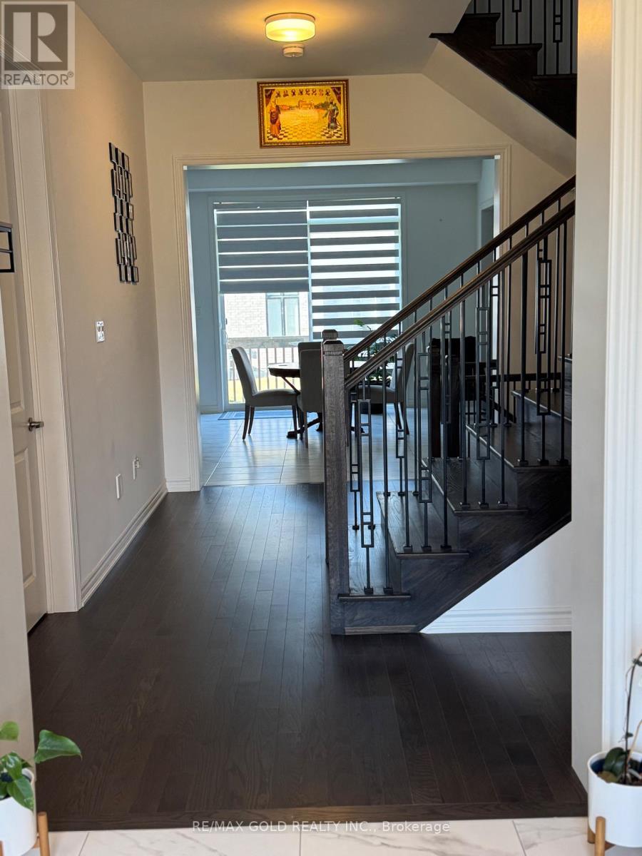 16 Magnolia Avenue, Adjala-Tosorontio, Ontario  L0G 1W0 - Photo 6 - N12417270