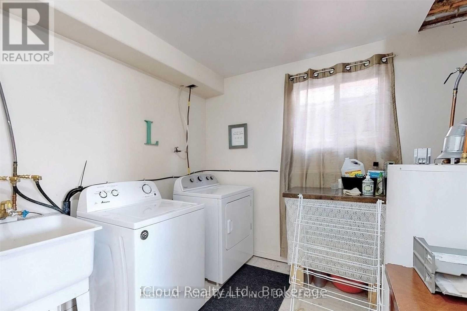 Lower - 229 Dunsmore Lane, Barrie, Ontario  L4M 7A3 - Photo 12 - S12417231