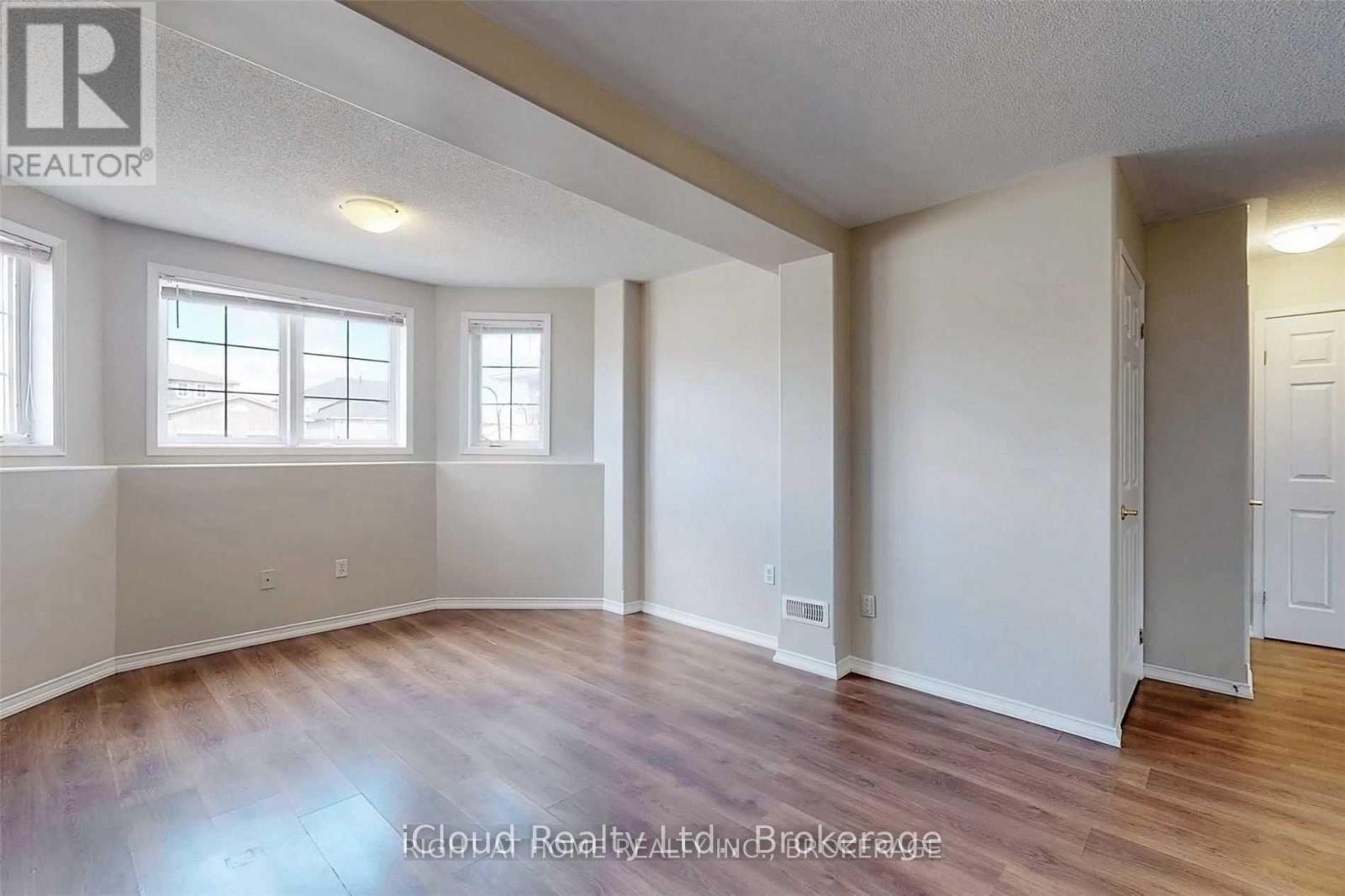 Lower - 229 Dunsmore Lane, Barrie, Ontario  L4M 7A3 - Photo 7 - S12417231