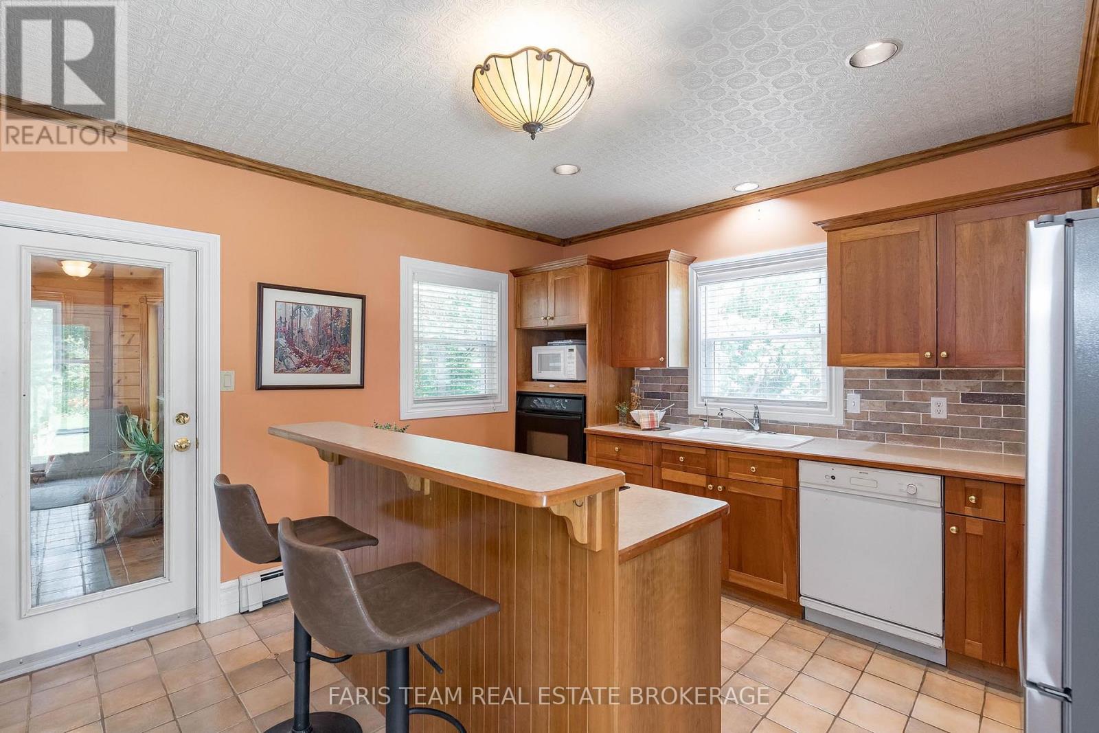 Property at 1897 10 LINE N image 3