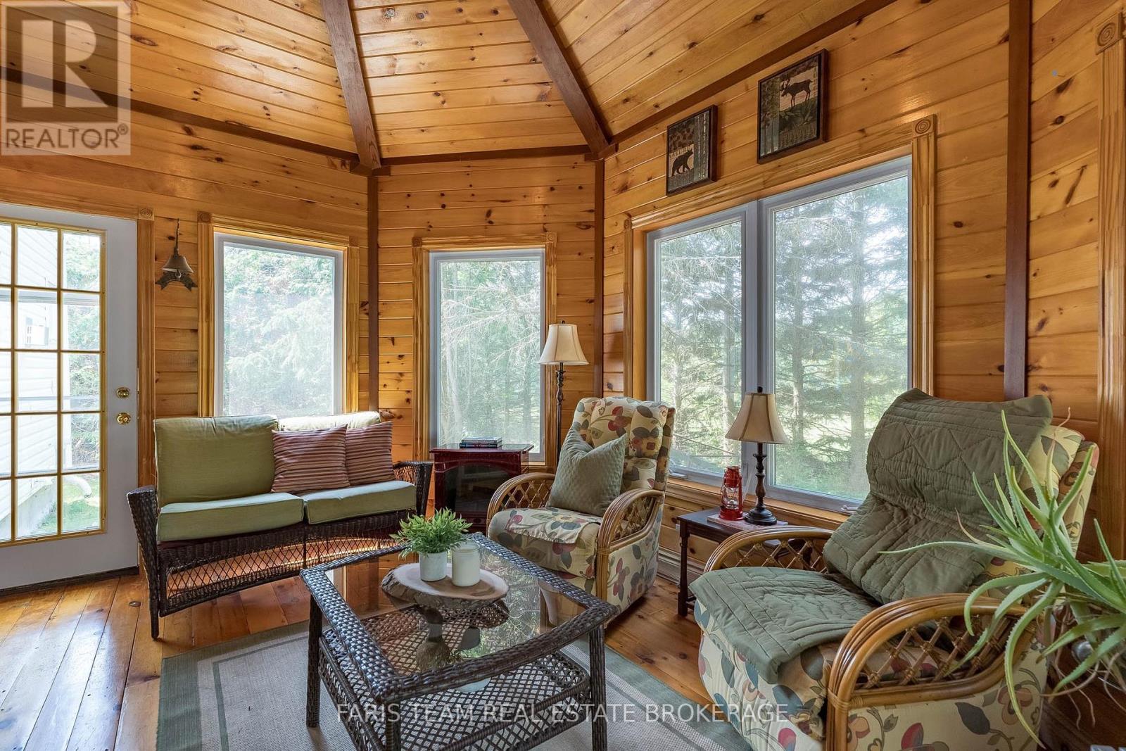 1897 10 Line N, Oro-Medonte, Ontario  L0L 1T0 - Photo 8 - S12417255