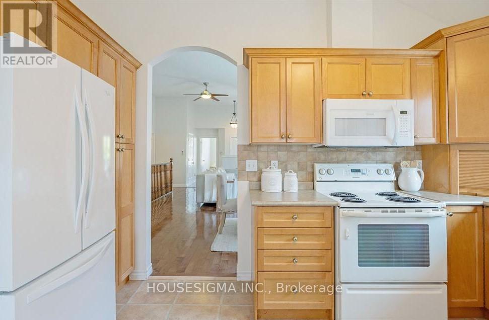 925 Silversmith Street, London North, Ontario  N6H 5T5 - Photo 13 - X12417281