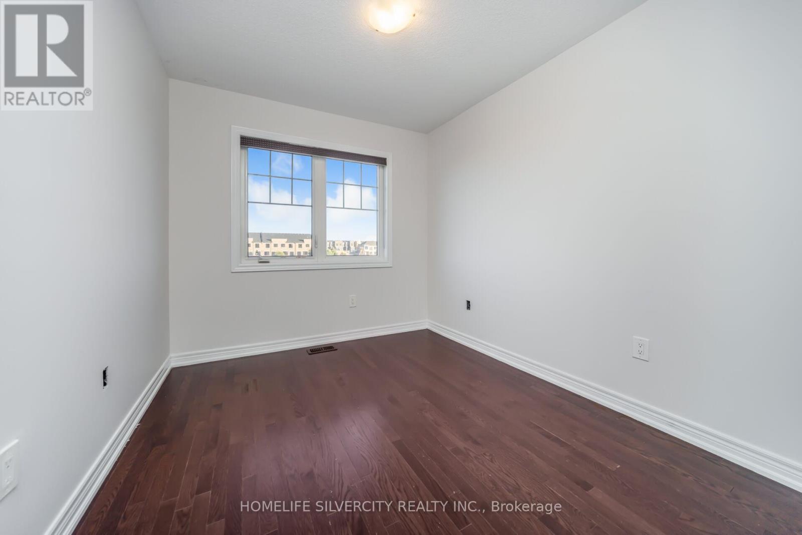 44 Davenfield Circle, Brampton, Ontario  L6P 2K7 - Photo 23 - W12417228