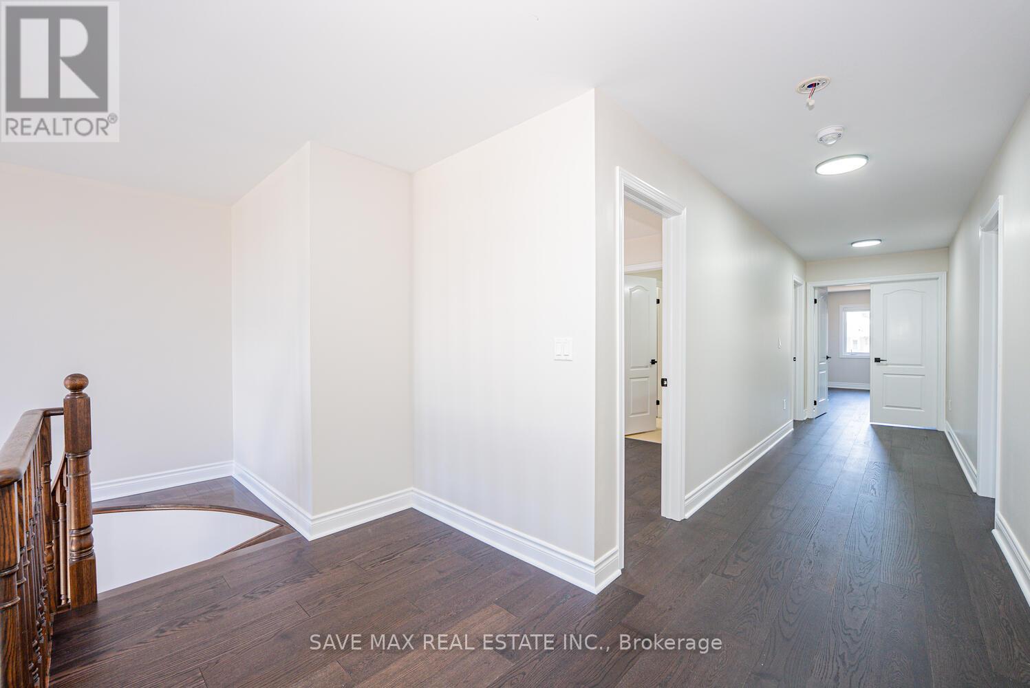 4 Hanbury Crescent, Brampton, Ontario  L6X 5N6 - Photo 18 - W12417230