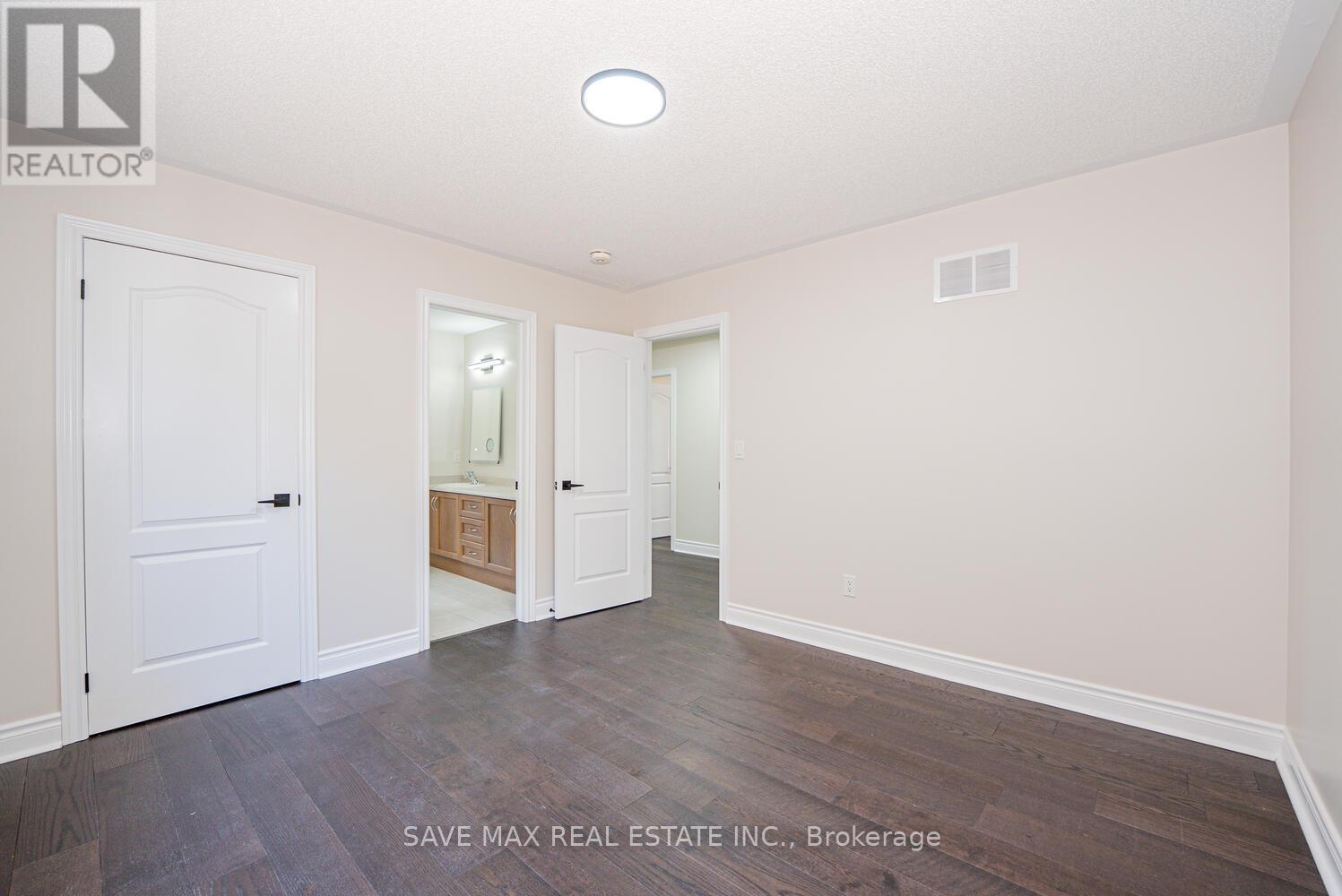 4 Hanbury Crescent, Brampton, Ontario  L6X 5N6 - Photo 25 - W12417230