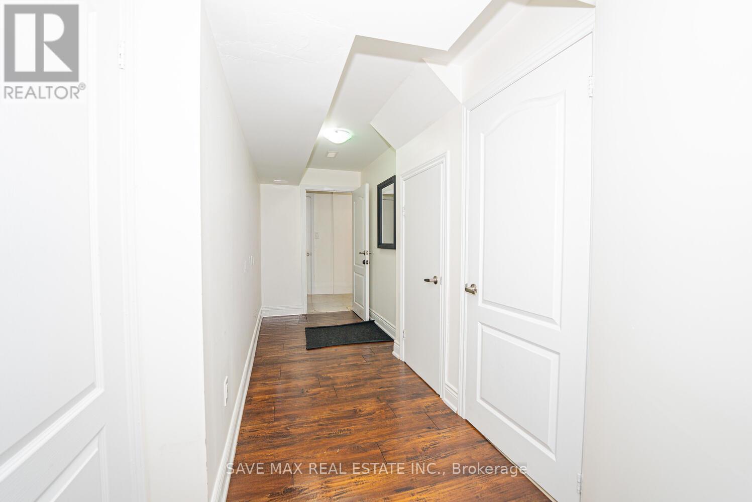 4 Hanbury Crescent, Brampton, Ontario  L6X 5N6 - Photo 34 - W12417230