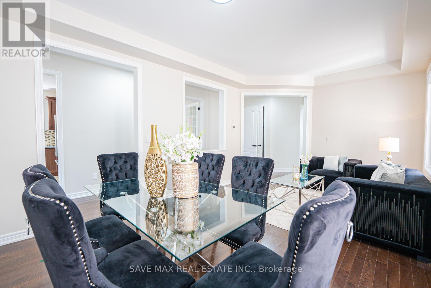 4 Hanbury Crescent, Brampton, Ontario  L6X 5N6 - Photo 8 - W12417230