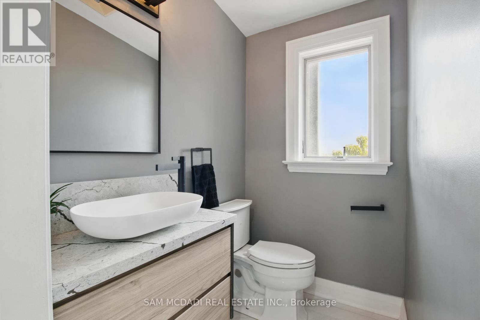 2788 Tallberg Court, Mississauga, Ontario  L5J 1T1 - Photo 15 - W12417237