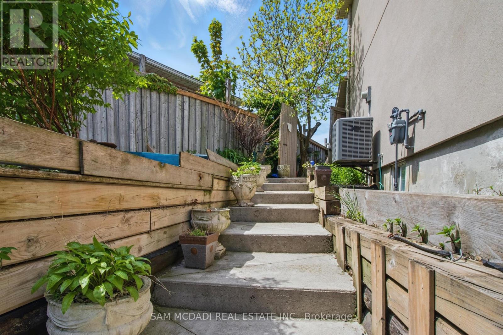 2788 Tallberg Court, Mississauga, Ontario  L5J 1T1 - Photo 44 - W12417237