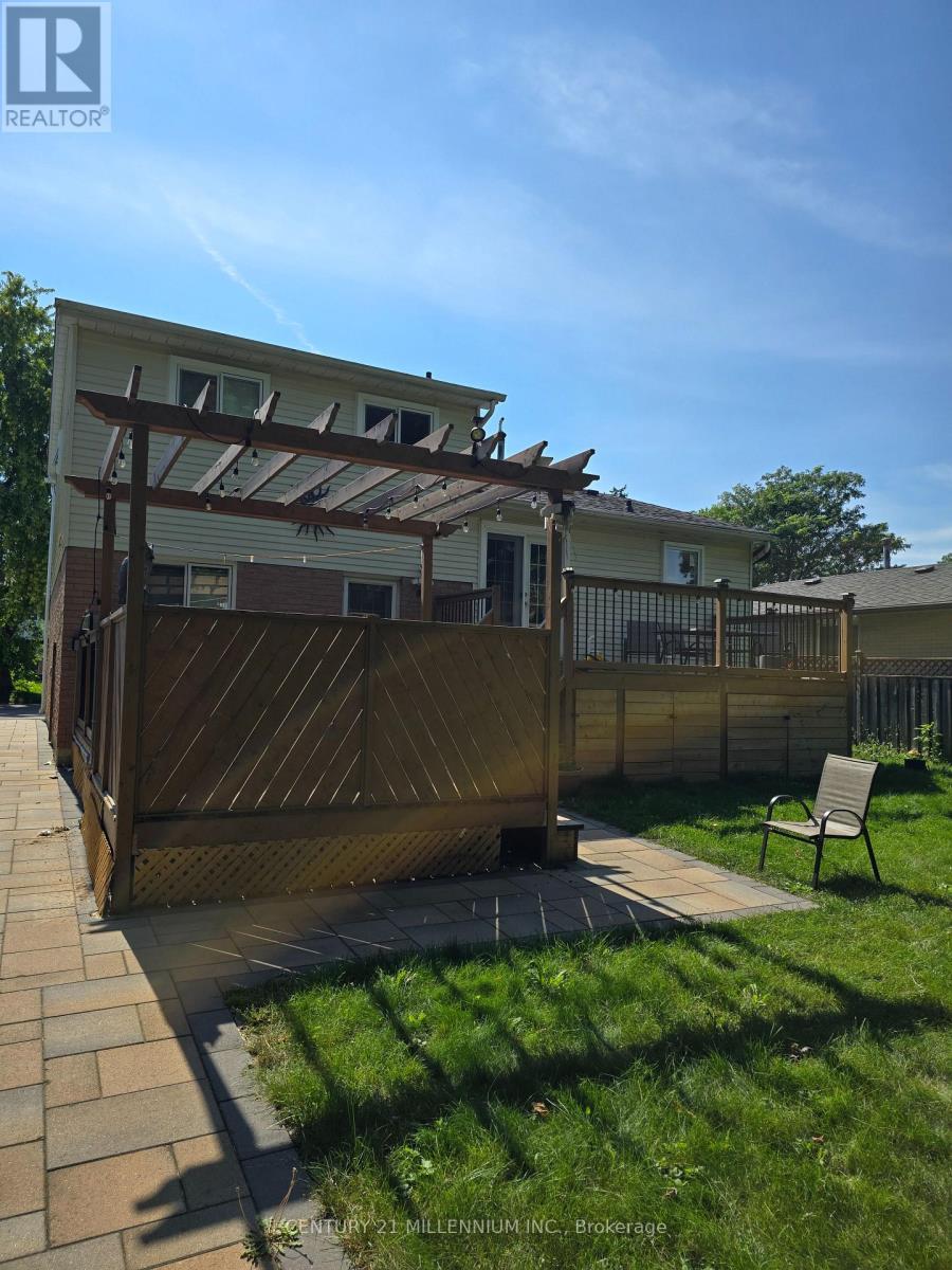 51 Mancroft Crescent, Brampton (Central Park), Ontario  L6S 2V2 - Photo 37 - W12417238