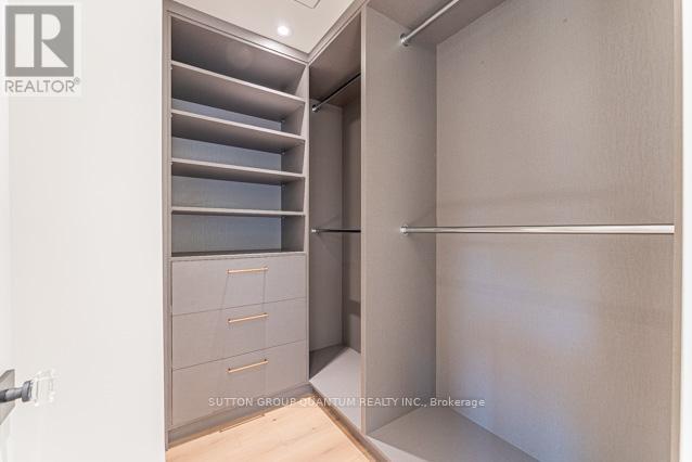 78 Trafalgar Road, Oakville, Ontario  L6J 2S7 - Photo 22 - W12417253