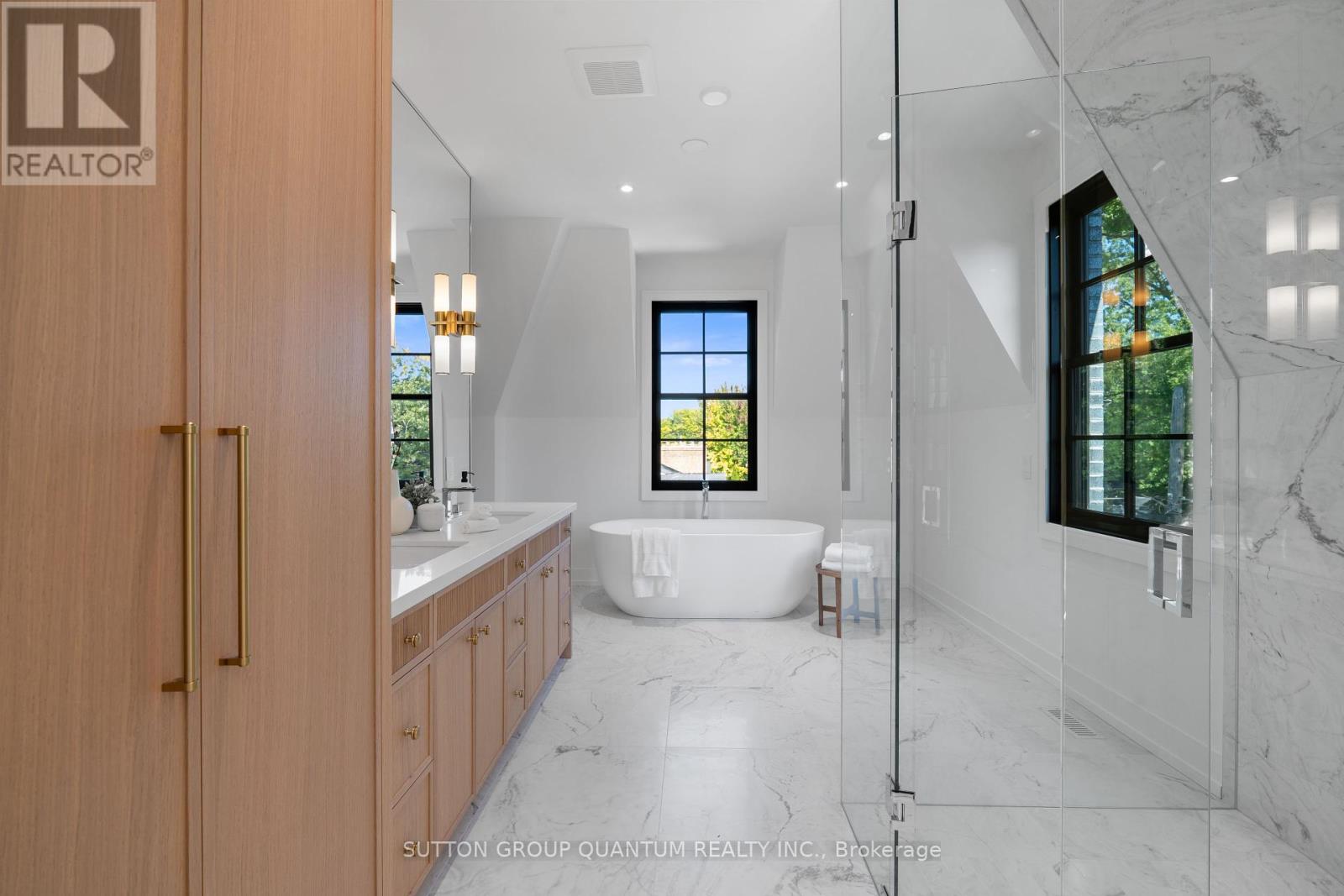 78 Trafalgar Road, Oakville, Ontario  L6J 2S7 - Photo 26 - W12417253