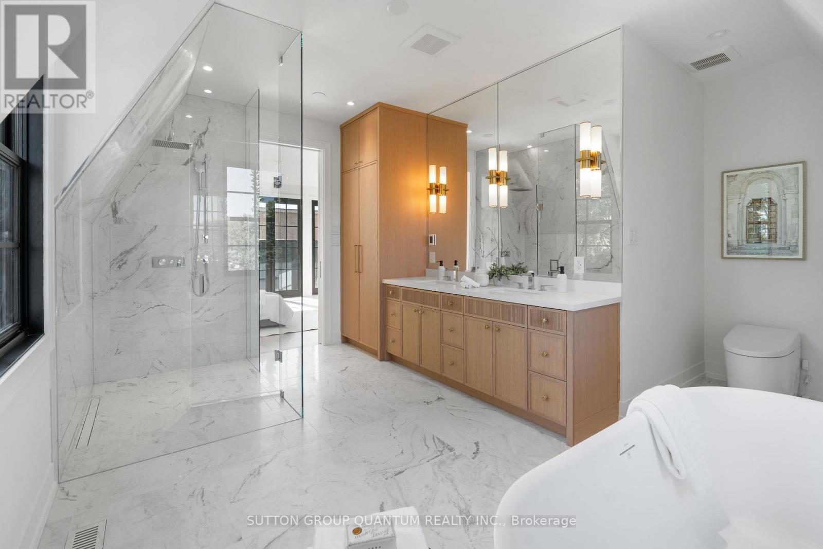 78 Trafalgar Road, Oakville, Ontario  L6J 2S7 - Photo 27 - W12417253