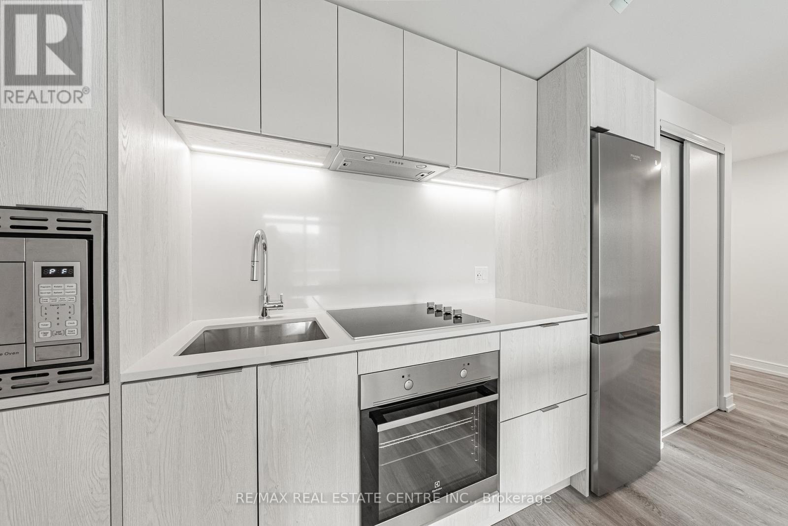 511 - 1 Jarvis Street, Hamilton (Beasley), Ontario  L8R 3J2 - Photo 7 - X12417263