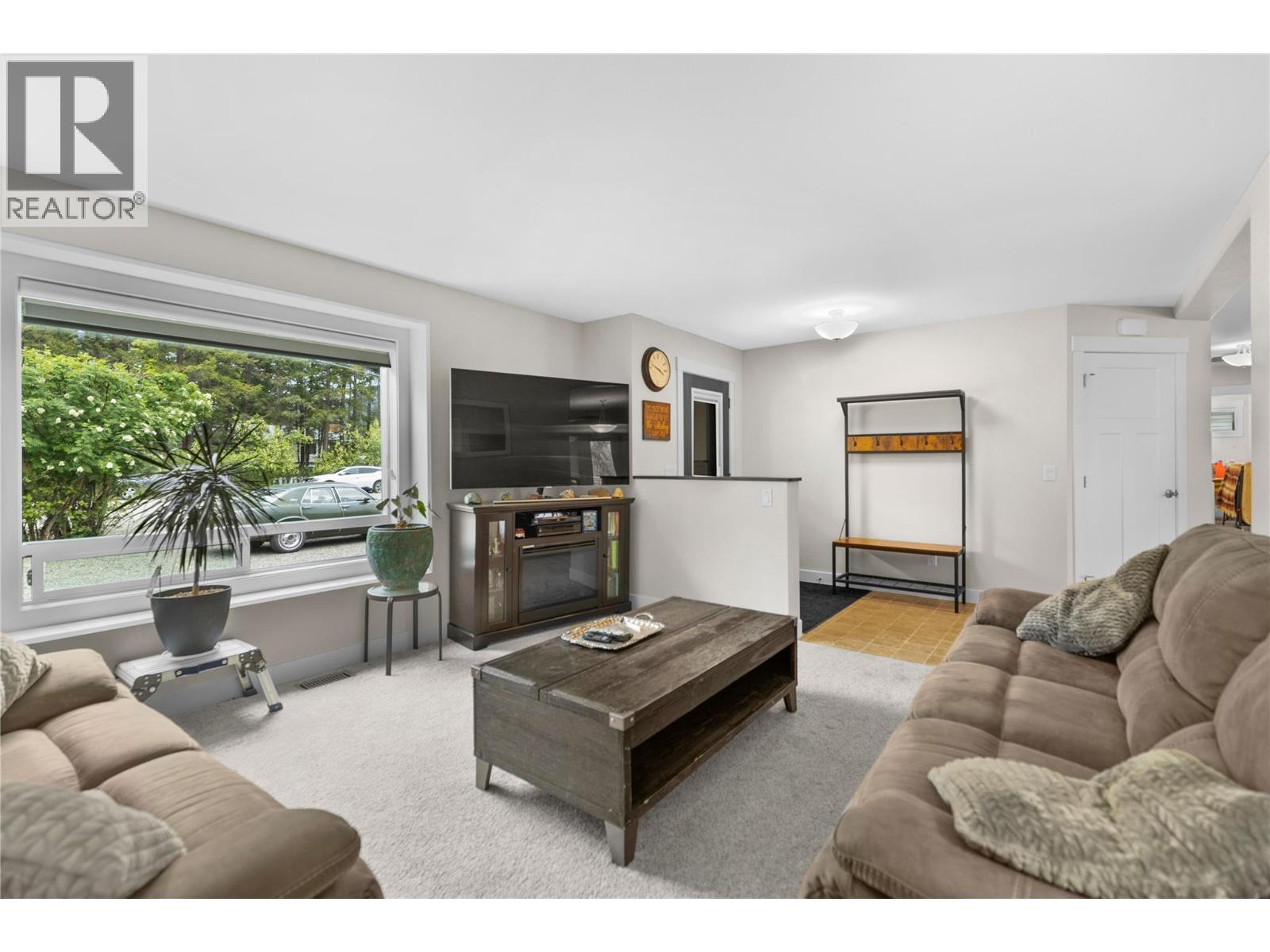 4897 Lodgepole Road, Barriere, British Columbia  V0E 1E0 - Photo 3 - 10346910