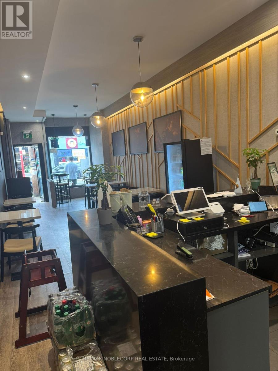 671 Queen Street W, Toronto, Ontario  M6J 1E6 - Photo 7 - C12417277