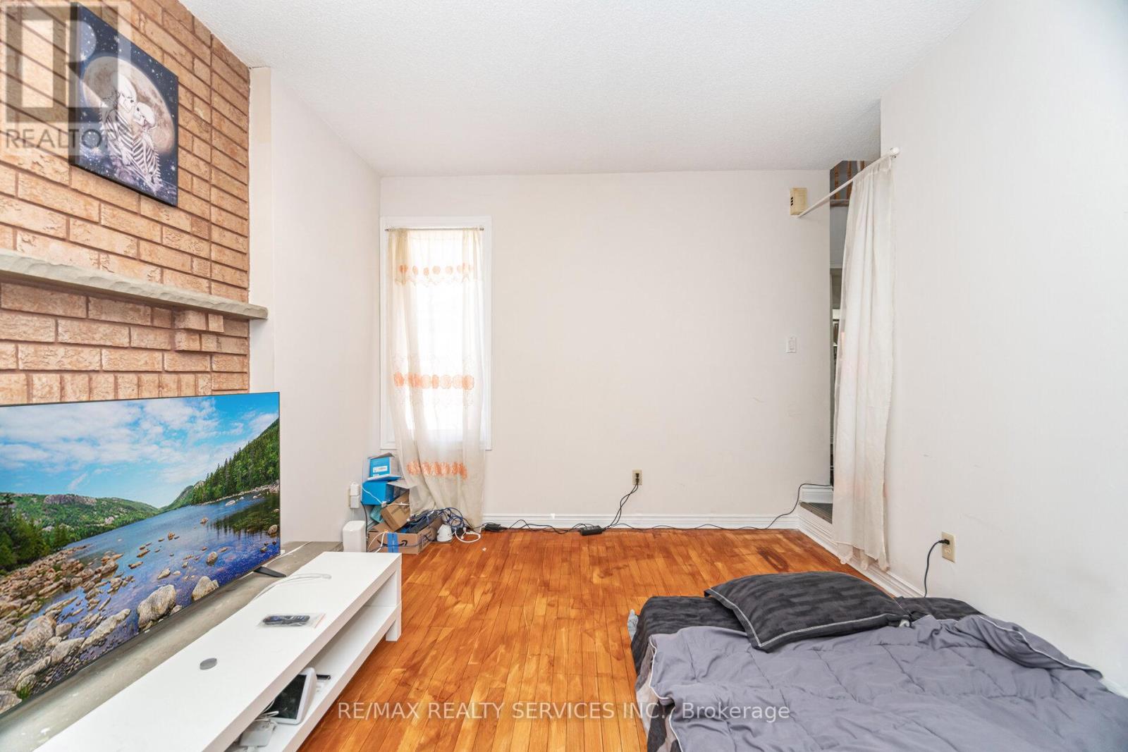 120 Leeward Drive, Brampton, Ontario  L6S 5V9 - Photo 16 - W12417292
