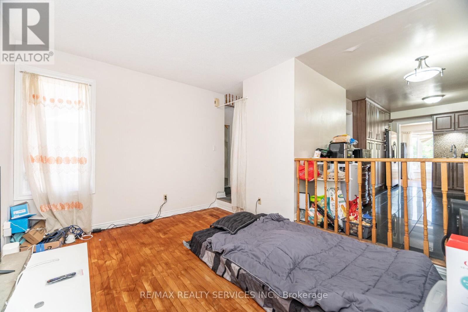 120 Leeward Drive, Brampton, Ontario  L6S 5V9 - Photo 17 - W12417292