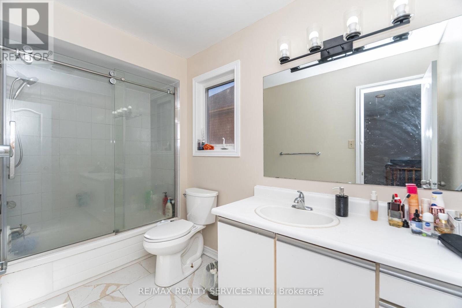 120 Leeward Drive, Brampton, Ontario  L6S 5V9 - Photo 34 - W12417292
