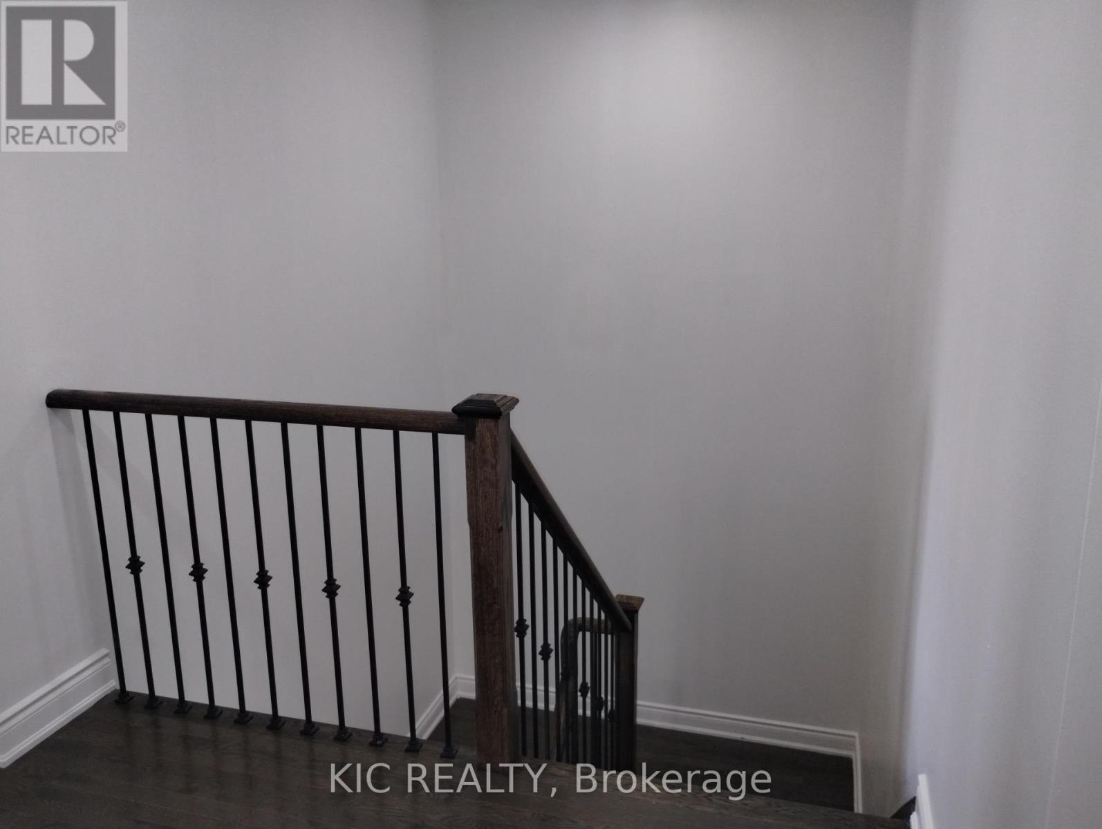 1461 Lormel Gate Avenue, Innisfil (Lefroy), Ontario  L0L 1W0 - Photo 13 - N12416089