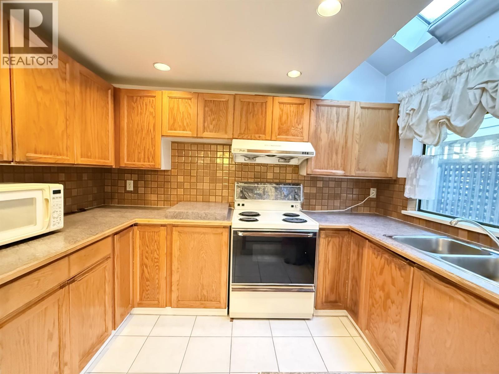 9160 Maskall Drive, Richmond, British Columbia  V7E 5J3 - Photo 15 - R3043245