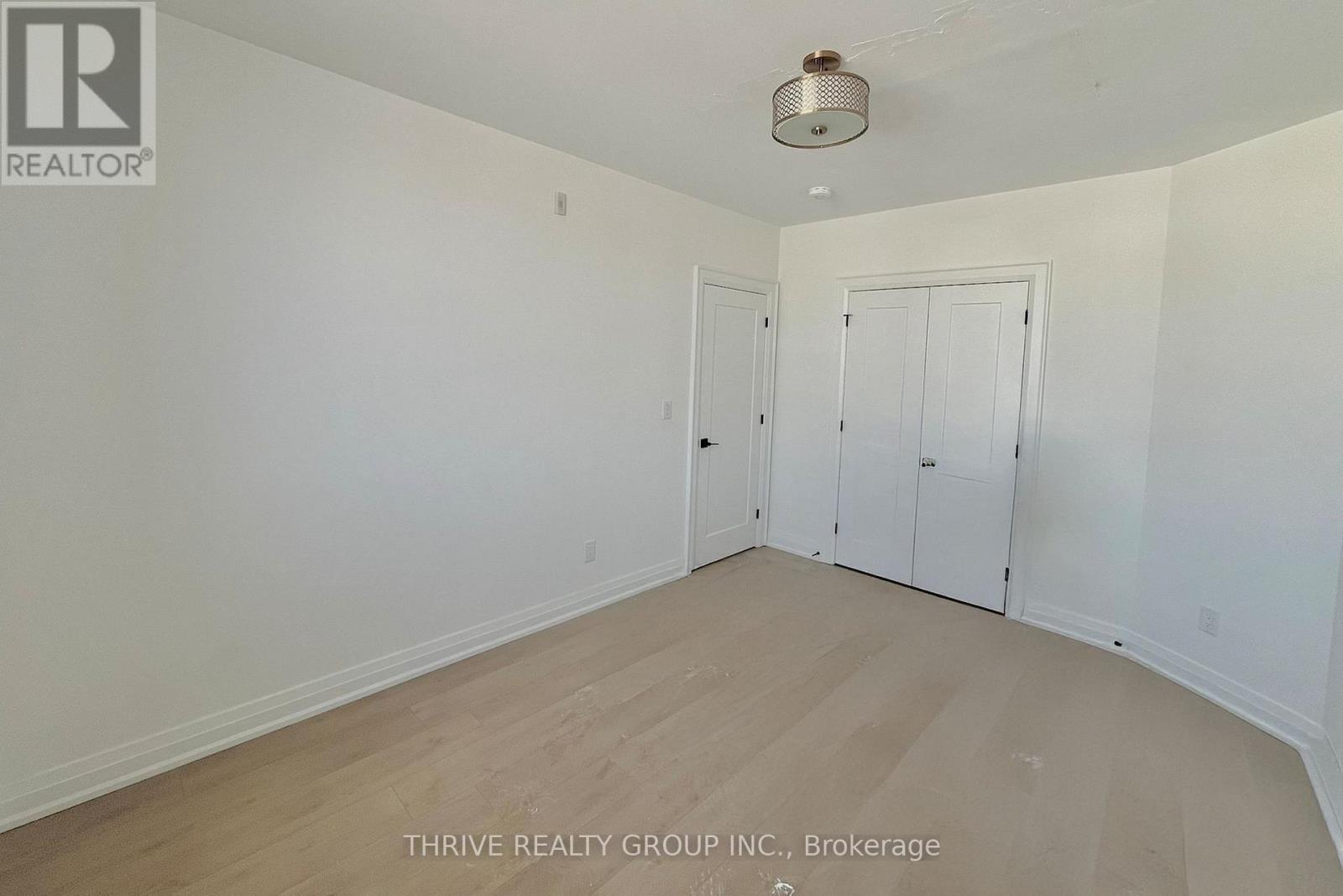 9 - 16 Hincks Street, St. Thomas, Ontario  N5R 5Z2 - Photo 9 - X12330309