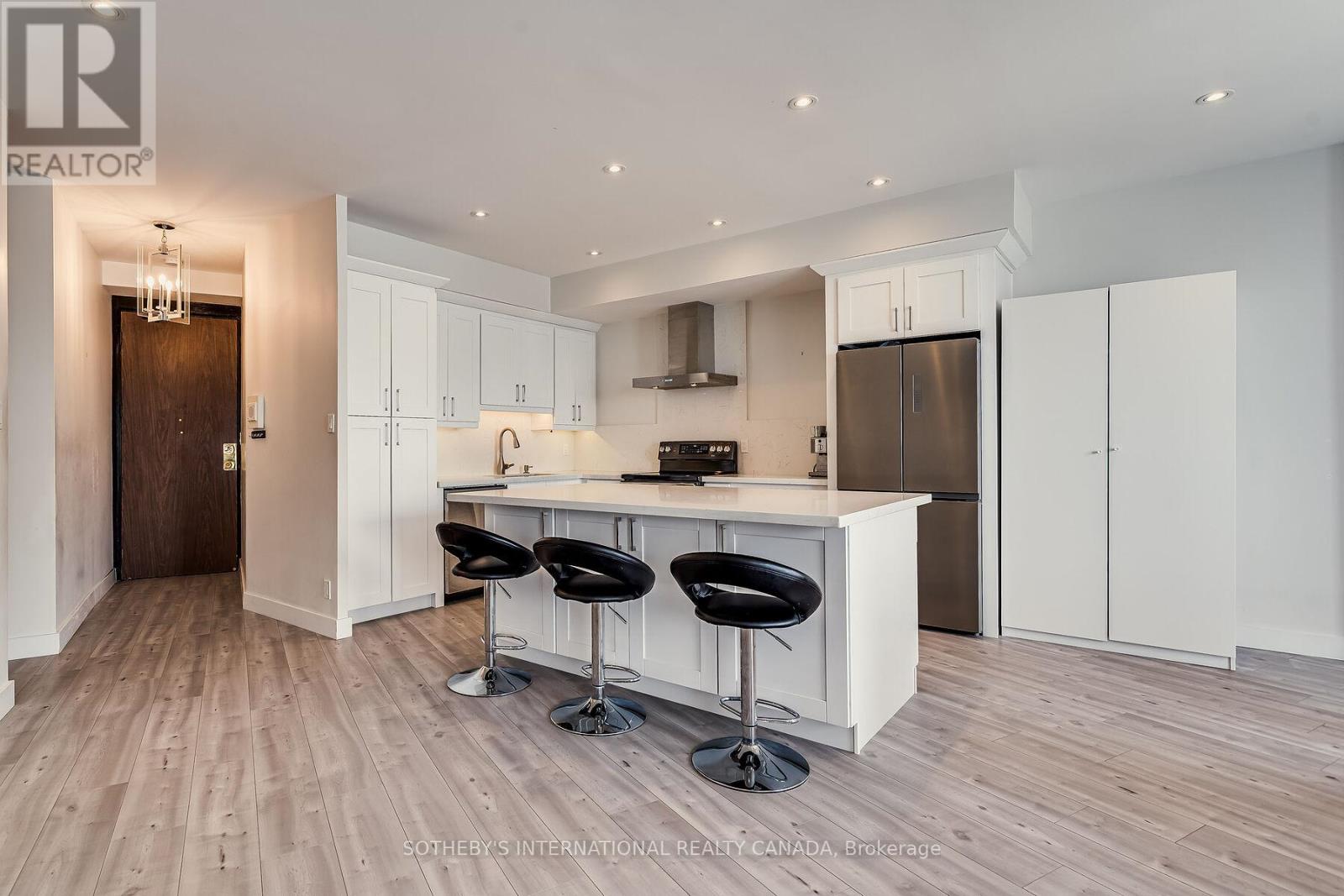 3408 - 33 Harbour Square, Toronto, Ontario  M5J 2G2 - Photo 10 - C12417306