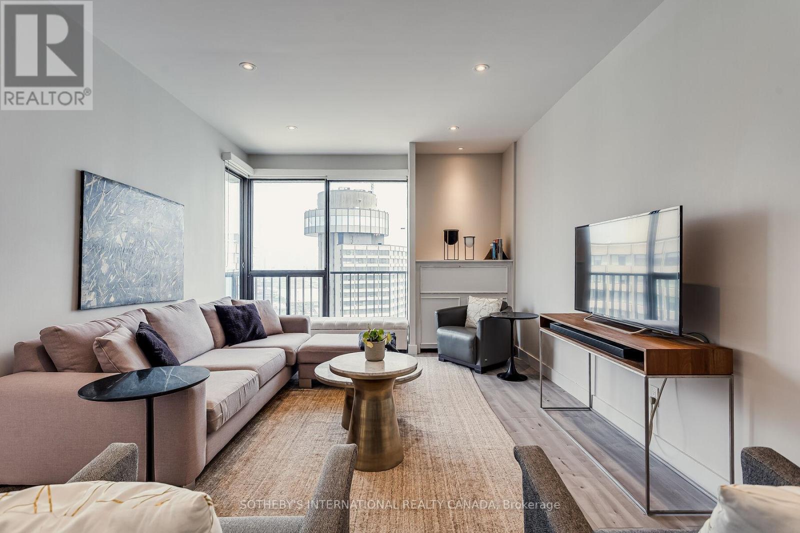 3408 - 33 Harbour Square, Toronto, Ontario  M5J 2G2 - Photo 17 - C12417306