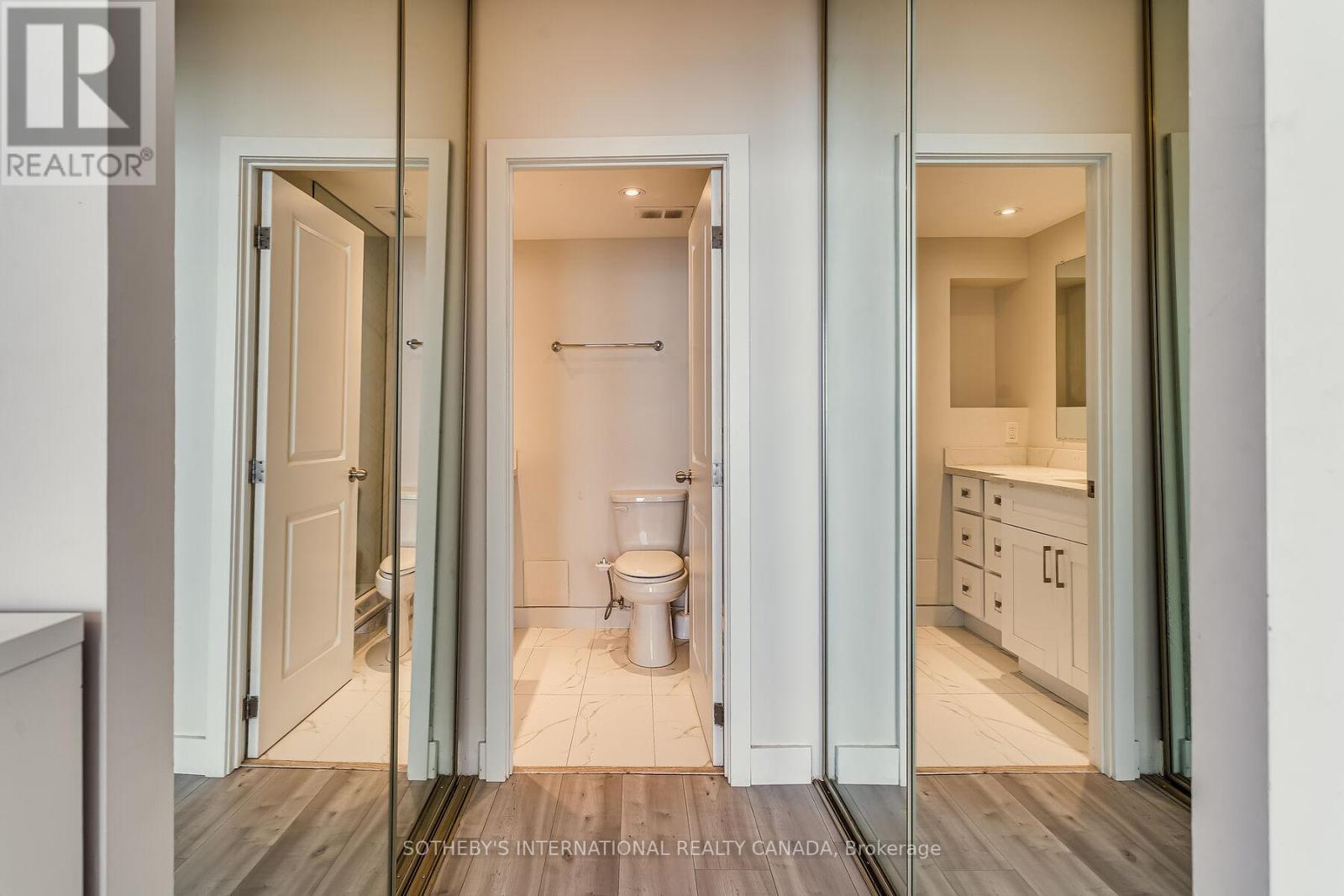 3408 - 33 Harbour Square, Toronto, Ontario  M5J 2G2 - Photo 26 - C12417306