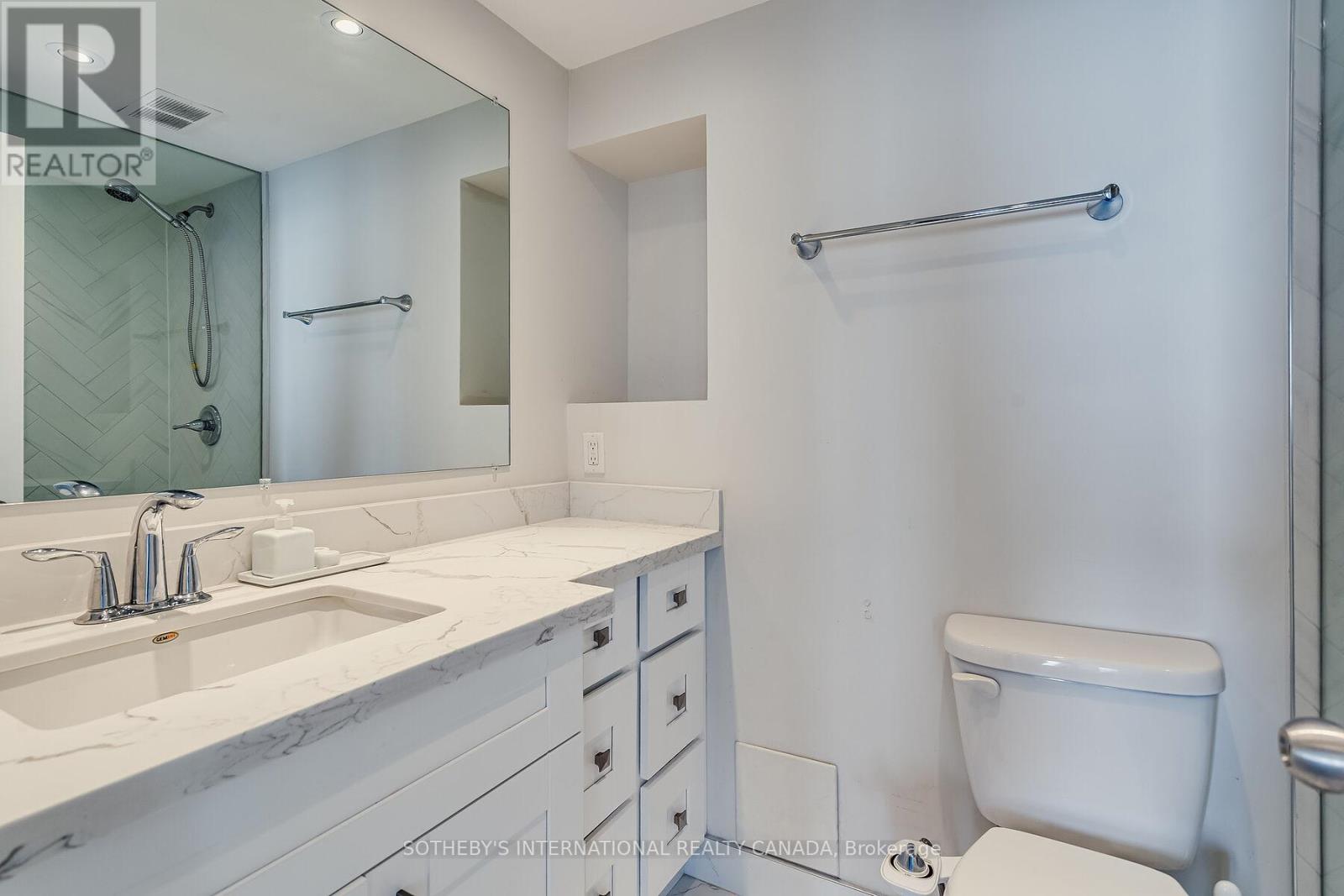 3408 - 33 Harbour Square, Toronto, Ontario  M5J 2G2 - Photo 27 - C12417306