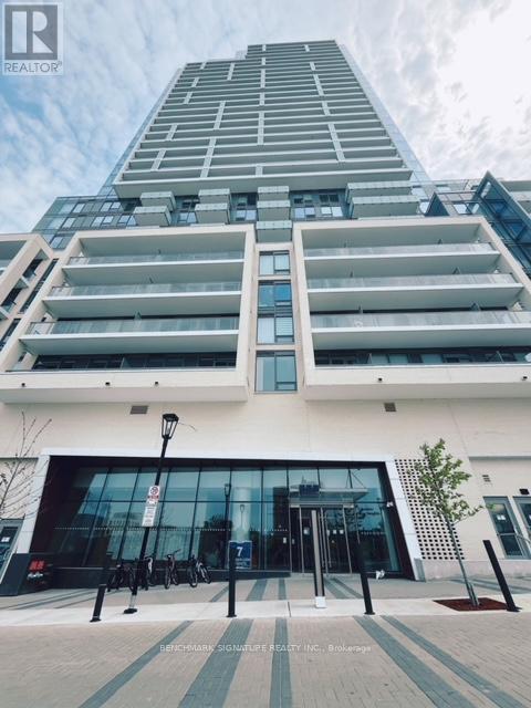 735 - 7 GOLDEN LION HEIGHTS N, Toronto, Ontario