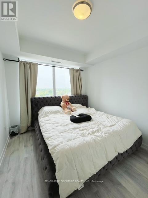 735 - 7 Golden Lion Heights N, Toronto, Ontario  M3M 3T9 - Photo 5 - C12417325