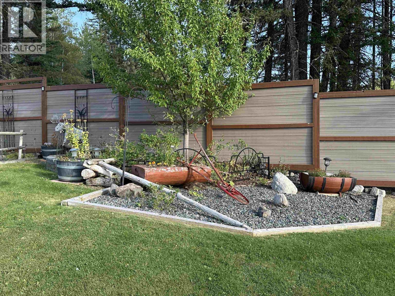 4782 Telqua Drive, 108 Mile Ranch, British Columbia  V0K 2Z0 - Photo 15 - R3050322