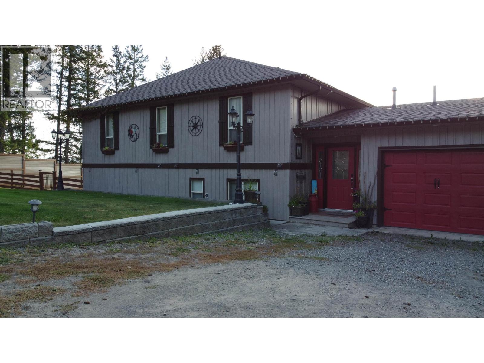 4782 Telqua Drive, 108 Mile Ranch, British Columbia  V0K 2Z0 - Photo 4 - R3050322