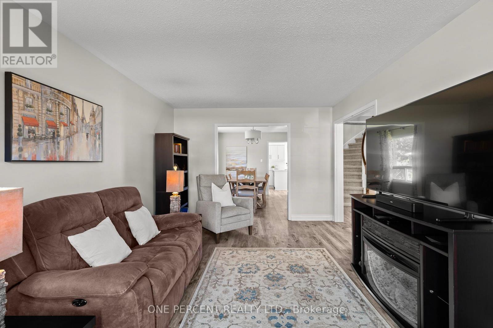21 Brandon Crescent, Orillia, Ontario  L3V 7P5 - Photo 8 - S12417302