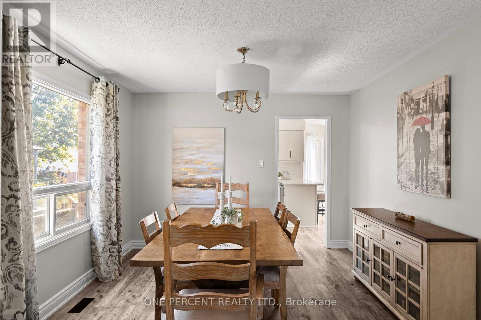21 Brandon Crescent, Orillia, Ontario  L3V 7P5 - Photo 9 - S12417302