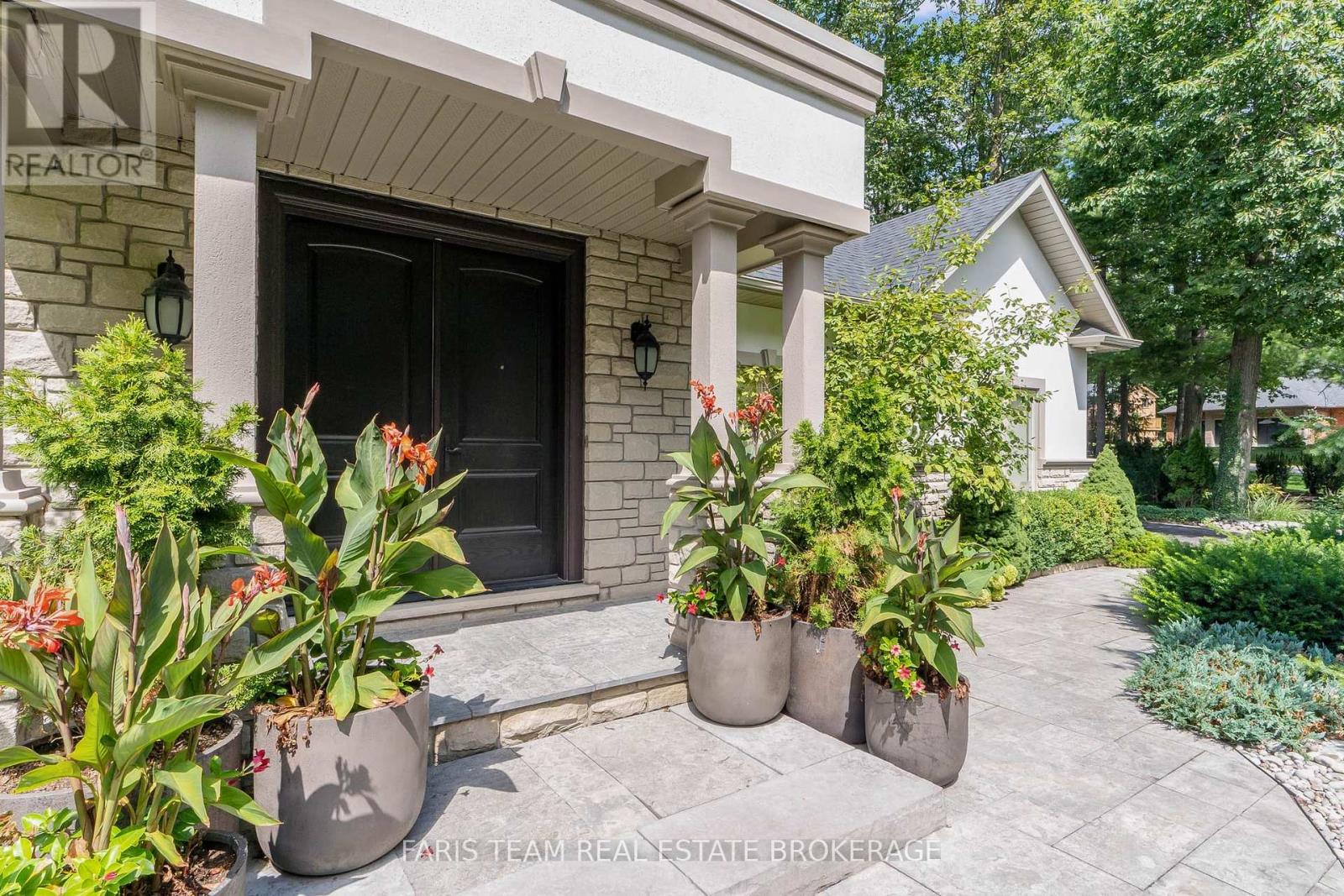 Property at 6 GEORGINA DRIVE image 4