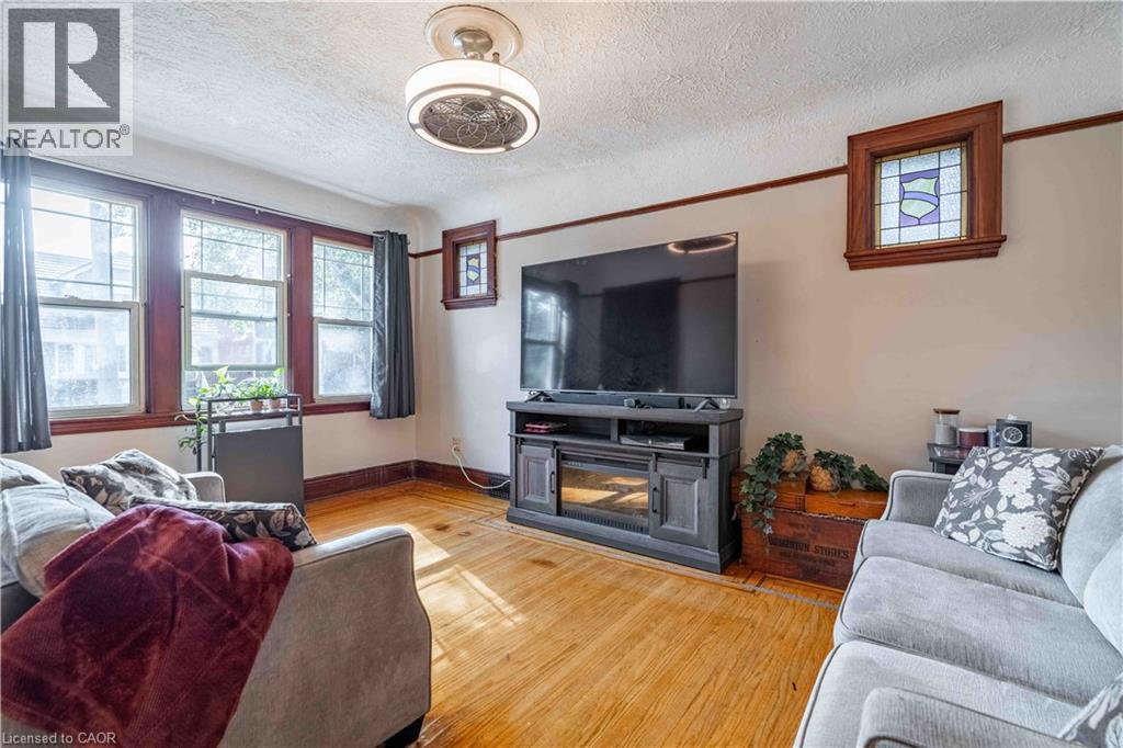 228 Province Street S, Hamilton, Ontario  L8K 2L7 - Photo 4 - 40771811