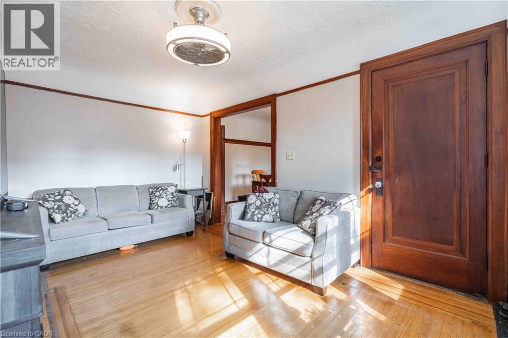 228 Province Street S, Hamilton, Ontario  L8K 2L7 - Photo 3 - 40771811