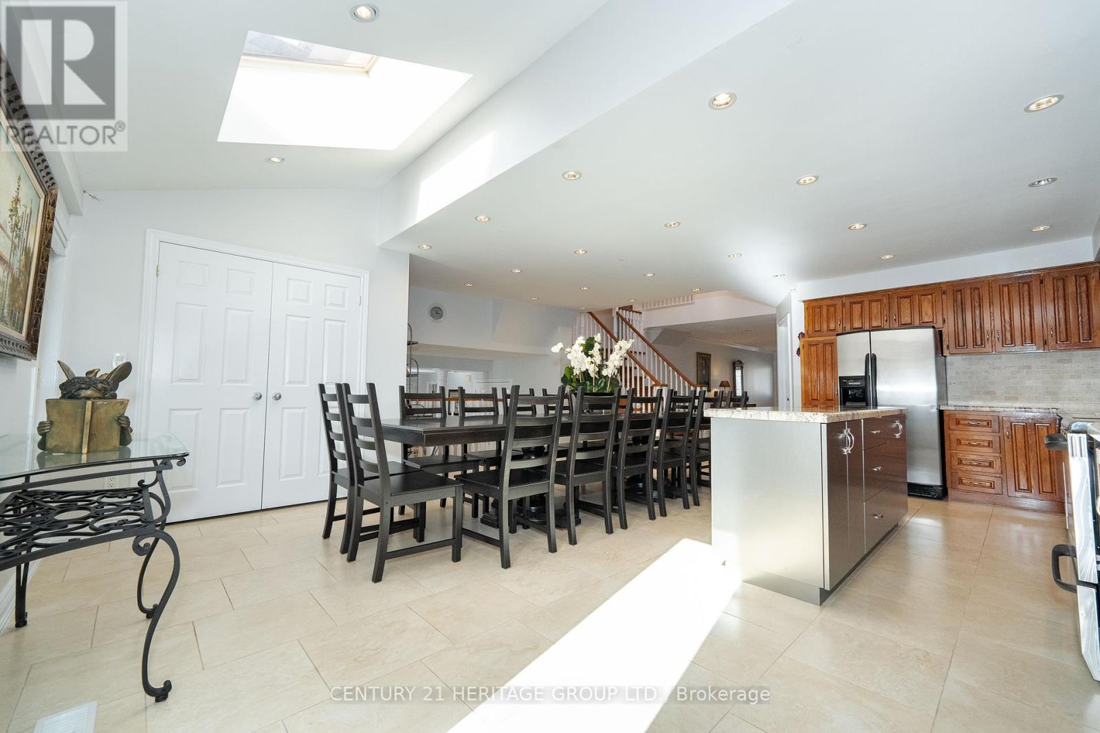 125 Anthony Road, Toronto, Ontario  M3K 1B7 - Photo 10 - W12417320