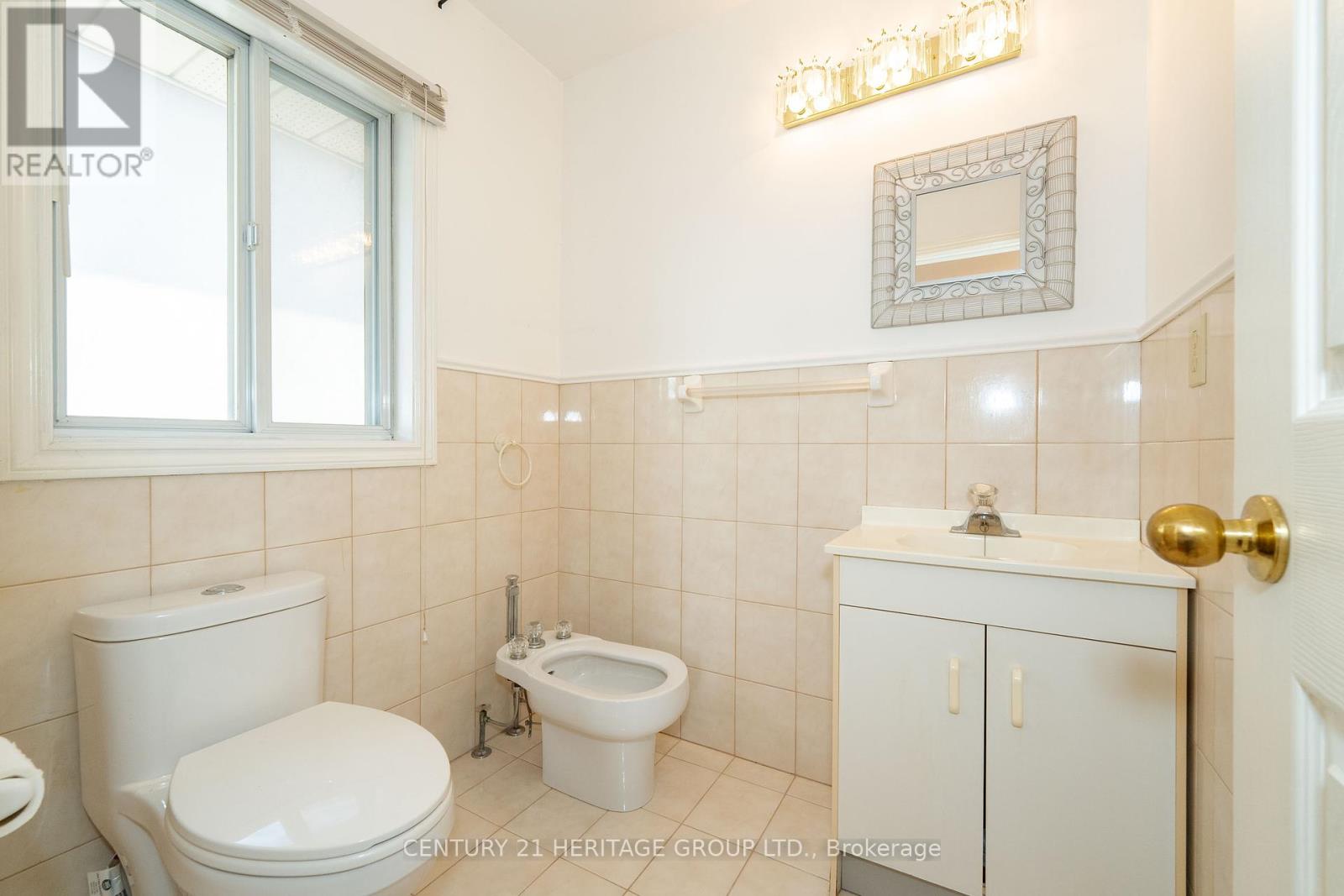 125 Anthony Road, Toronto, Ontario  M3K 1B7 - Photo 22 - W12417320