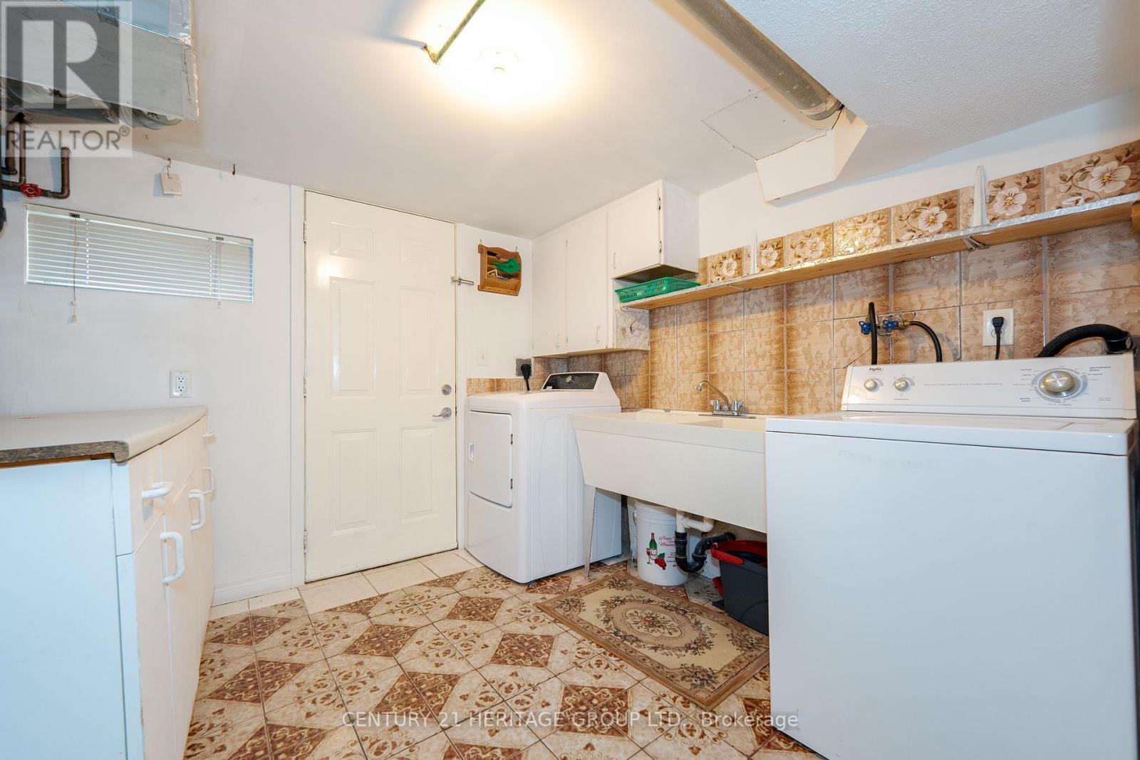 125 Anthony Road, Toronto, Ontario  M3K 1B7 - Photo 27 - W12417320